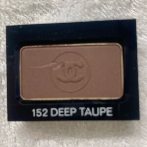 CHANEL Deep Taupe 152 Ombré Essentielle Eyeshadow